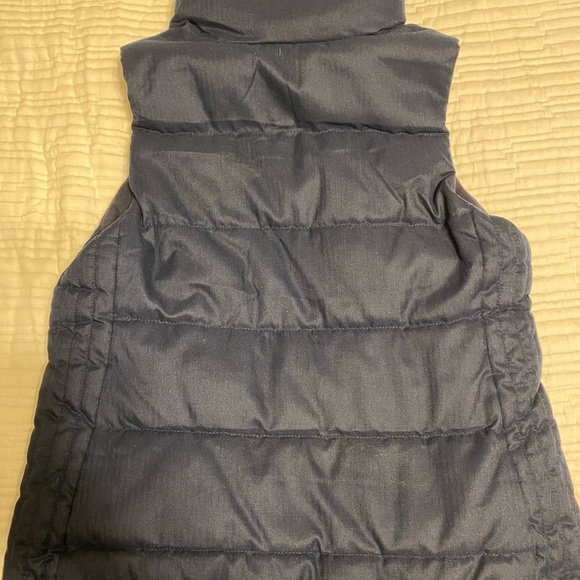 Navy blue vest, size medium. - Picture 4 of 4